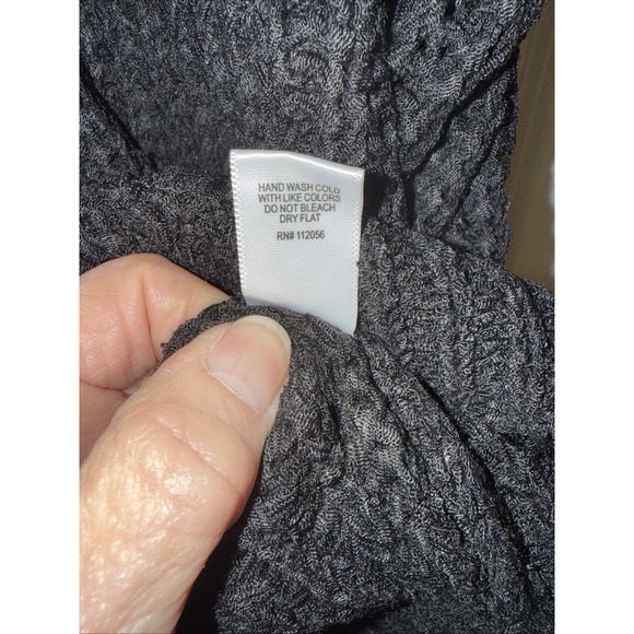 Black Short Sleeve Sm/Med Zenana Sweater - Picture 5 of 5